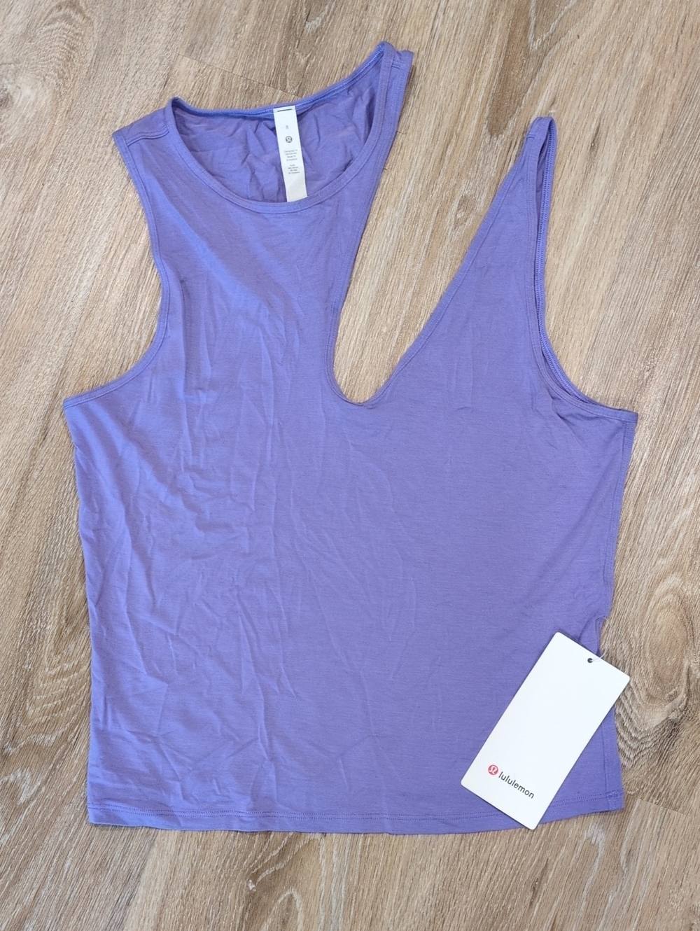 💜NWT lululemon athletica Lavender Purple Shoulder Cut-out Yoga Tank Women's 8💜